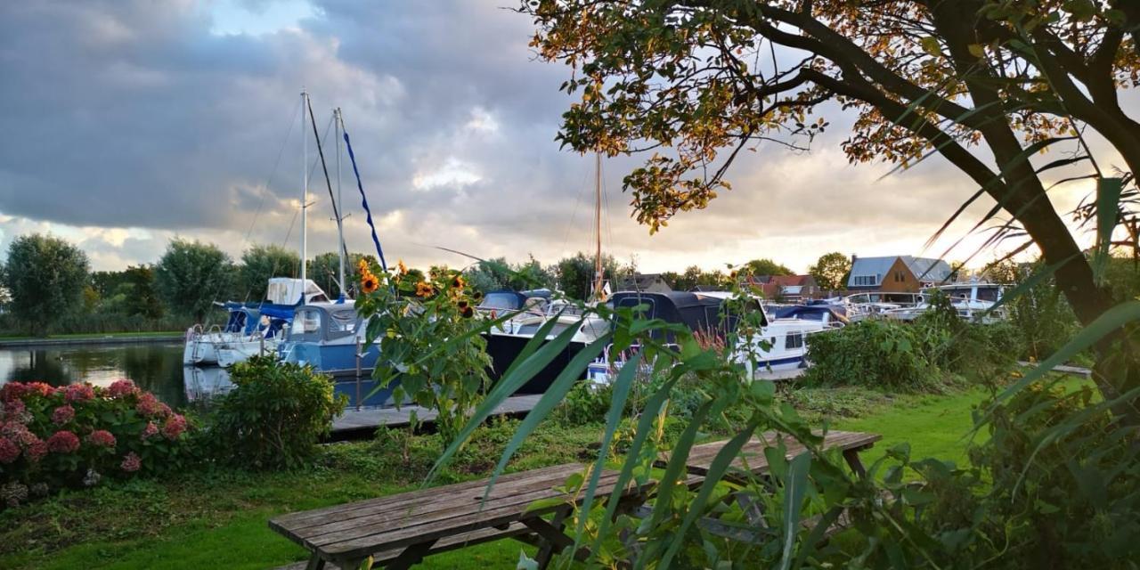 C'Est La Vie Houseboat Ξενοδοχείο Nederhorst den Berg Εξωτερικό φωτογραφία