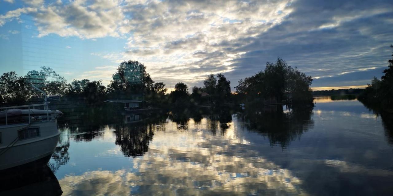 C'Est La Vie Houseboat Ξενοδοχείο Nederhorst den Berg Εξωτερικό φωτογραφία