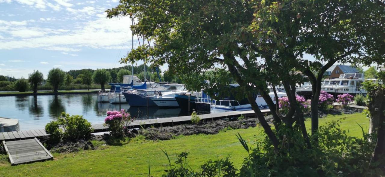 C'Est La Vie Houseboat Ξενοδοχείο Nederhorst den Berg Εξωτερικό φωτογραφία