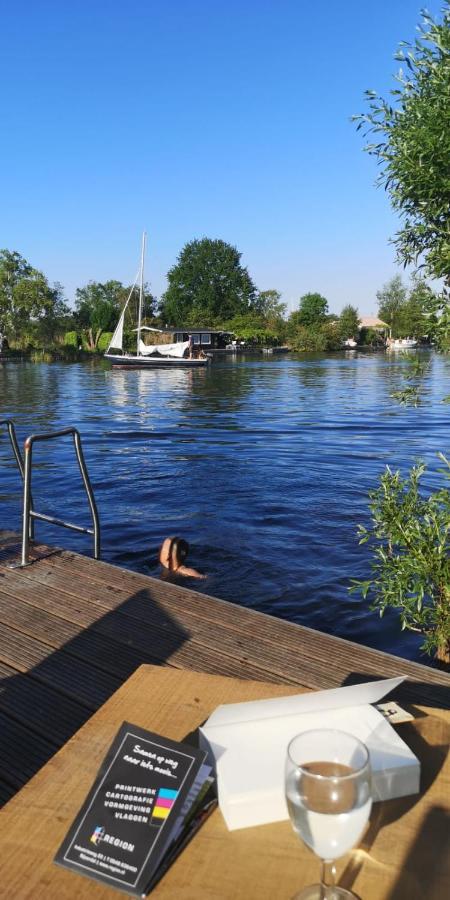 C'Est La Vie Houseboat Ξενοδοχείο Nederhorst den Berg Εξωτερικό φωτογραφία