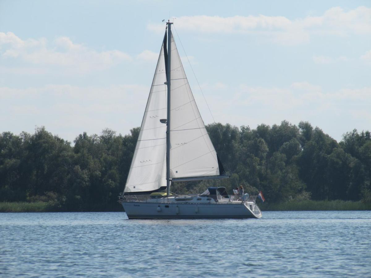 C'Est La Vie Houseboat Ξενοδοχείο Nederhorst den Berg Εξωτερικό φωτογραφία